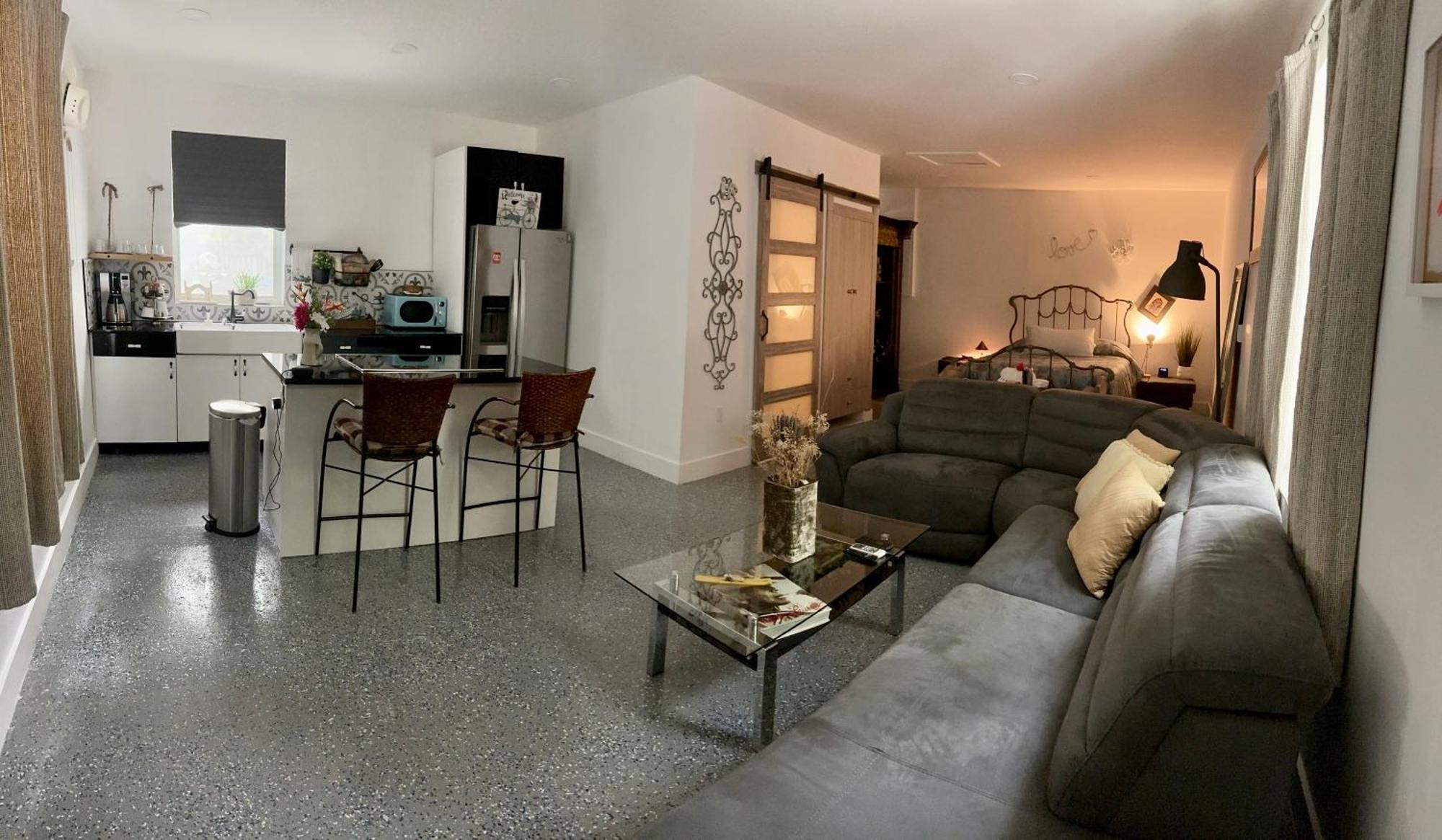 Flora'S Garden Apartment/Studio Норт Маями Екстериор снимка